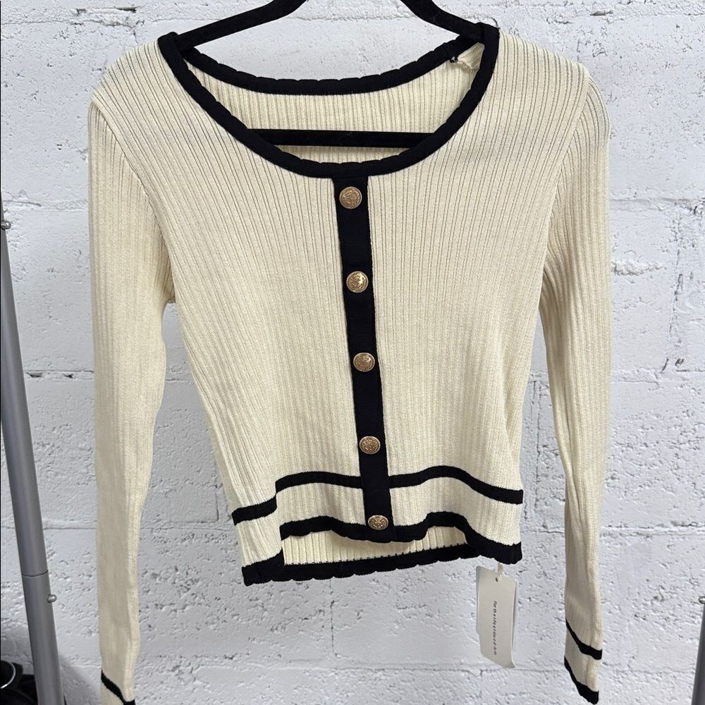 Elegant Cream and Black Gold Buttoned Women's Top Size Small NWT - Commense
